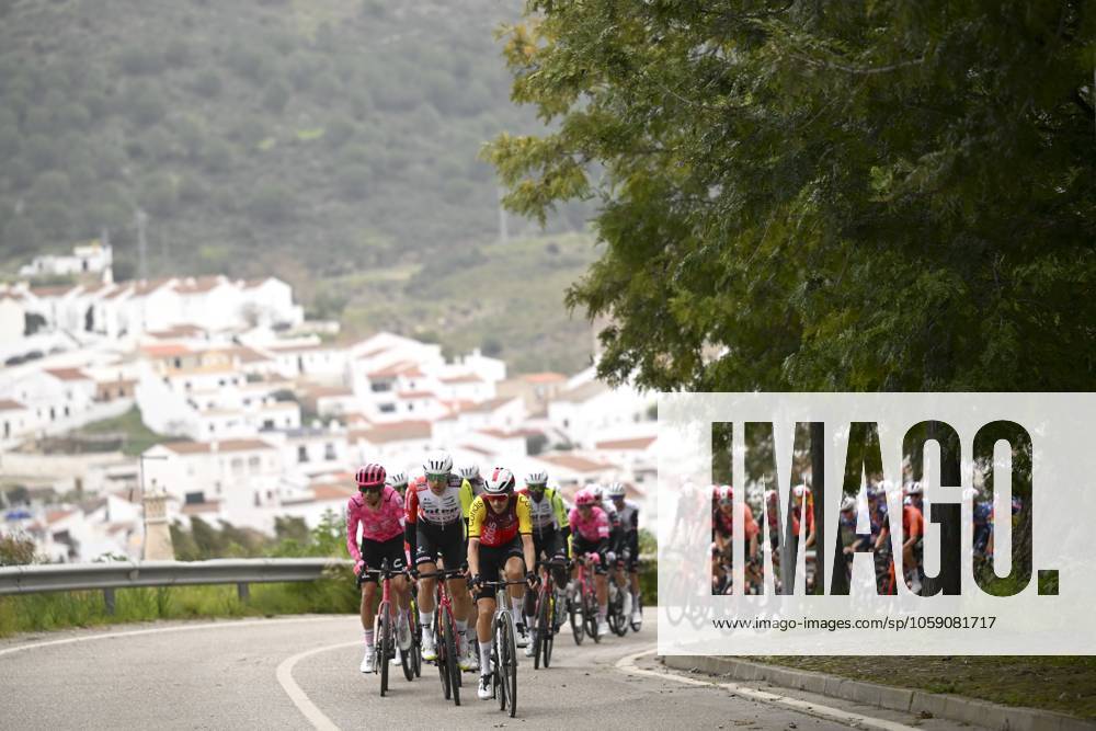 2025 Volta Algarve cycling race - Stage 3 TAVIRA, PORTUGAL - FEBRUARY 21 : illustration picture of the peloton during stage 3 of the 51th edition of the Volta Algarve cycling race, with start in Vila Real Santo Antonio and finish in Tavira on February 21, 2025 in Tavira, Portugal, 21 02 2025 ( Motordriver Kenny Verfaillie - Tavira Portugal
