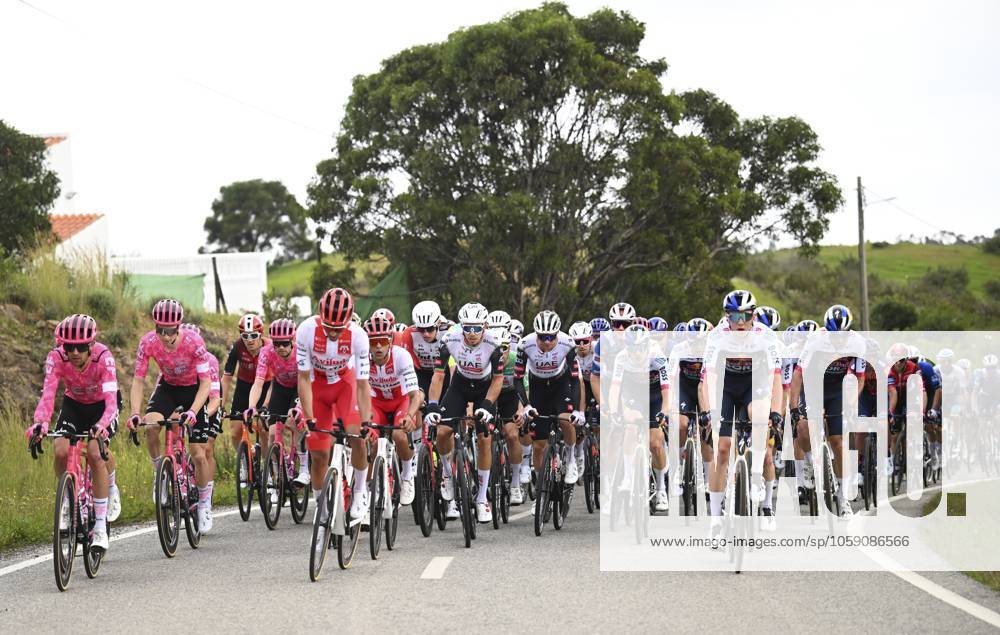 2025 Volta Algarve cycling race - Stage 3 TAVIRA, PORTUGAL - FEBRUARY 21 : illustration picture of the peloton during stage 3 of the 51th edition of the Volta Algarve cycling race, with start in Vila Real Santo Antonio and finish in Tavira on February 21, 2025 in Tavira, Portugal, 21 02 2025 ( Motordriver Kenny Verfaillie - Tavira Portugal