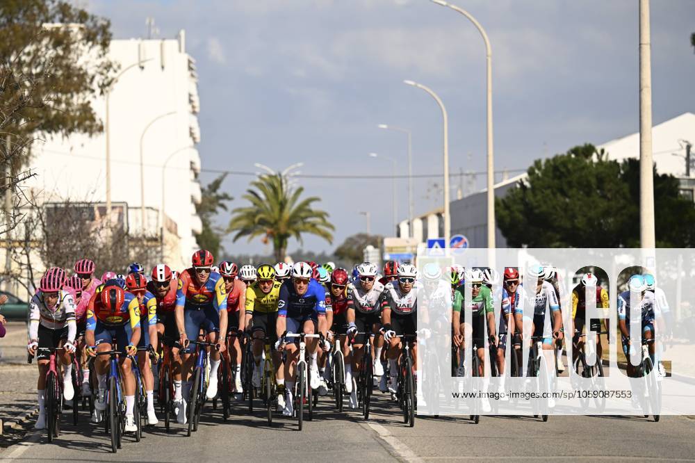 2025 Volta Algarve cycling race - Stage 3 TAVIRA, PORTUGAL - FEBRUARY 21 : illustration picture of the peloton during stage 3 of the 51th edition of the Volta Algarve cycling race, with start in Vila Real Santo Antonio and finish in Tavira on February 21, 2025 in Tavira, Portugal, 21 02 2025 ( Motordriver Kenny Verfaillie - Tavira Portugal