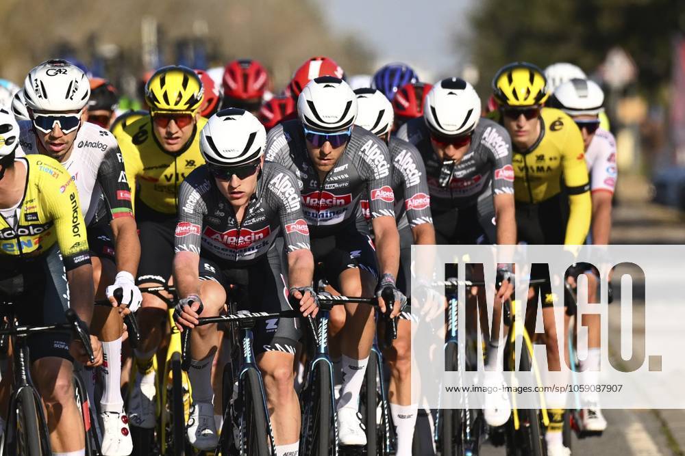 2025 Volta Algarve cycling race - Stage 3 TAVIRA, PORTUGAL - FEBRUARY 21 : riders of Alpecin-Deceuninck during stage 3 of the 51th edition of the Volta Algarve cycling race, with start in Vila Real Santo Antonio and finish in Tavira on February 21, 2025 in Tavira, Portugal, 21 02 2025 ( Motordriver Kenny Verfaillie - Tavira Portugal
