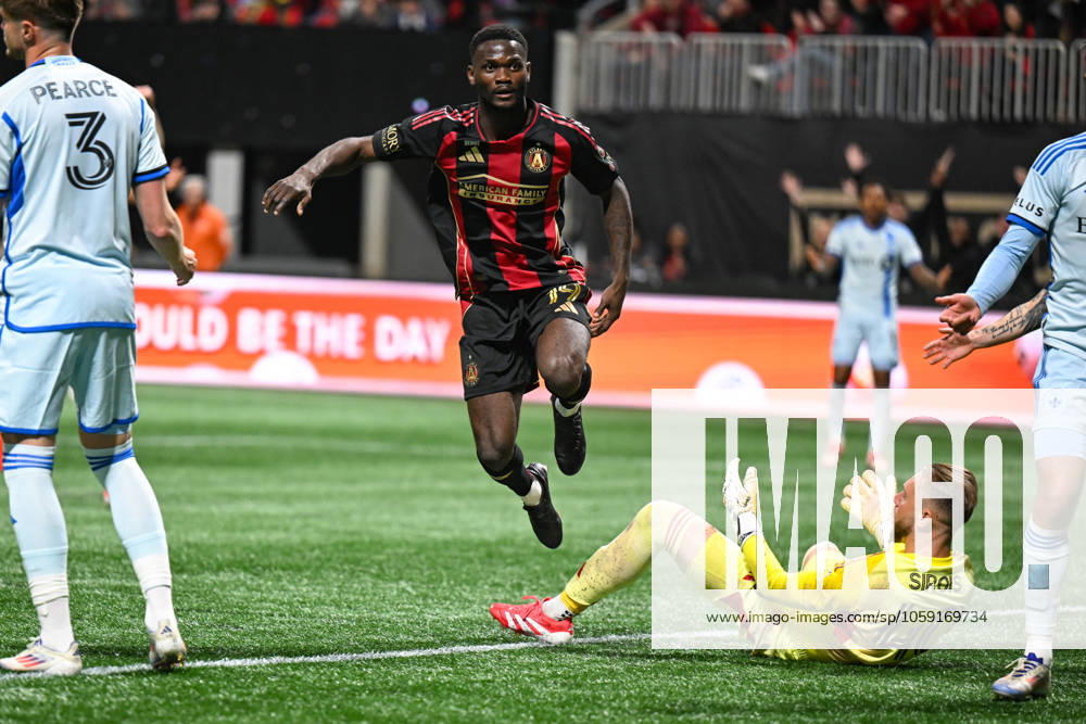 ATLANTA, GA Ð FEBRUARY 22: Atlanta forward Emmanuel Latte Lath (19) reacts after scoring a second-half goal during the MLS, Fussball Herren, USA match between CF Montreal and Atlanta United FC on February 22nd, 2025 at Mercedes-Benz Stadium in Atlanta, GA. (Photo by Rich von Biberstein Icon Sportswire) SOCCER: FEB 22 MLS Atlanta United FC vs CF Montreal Icon250222021