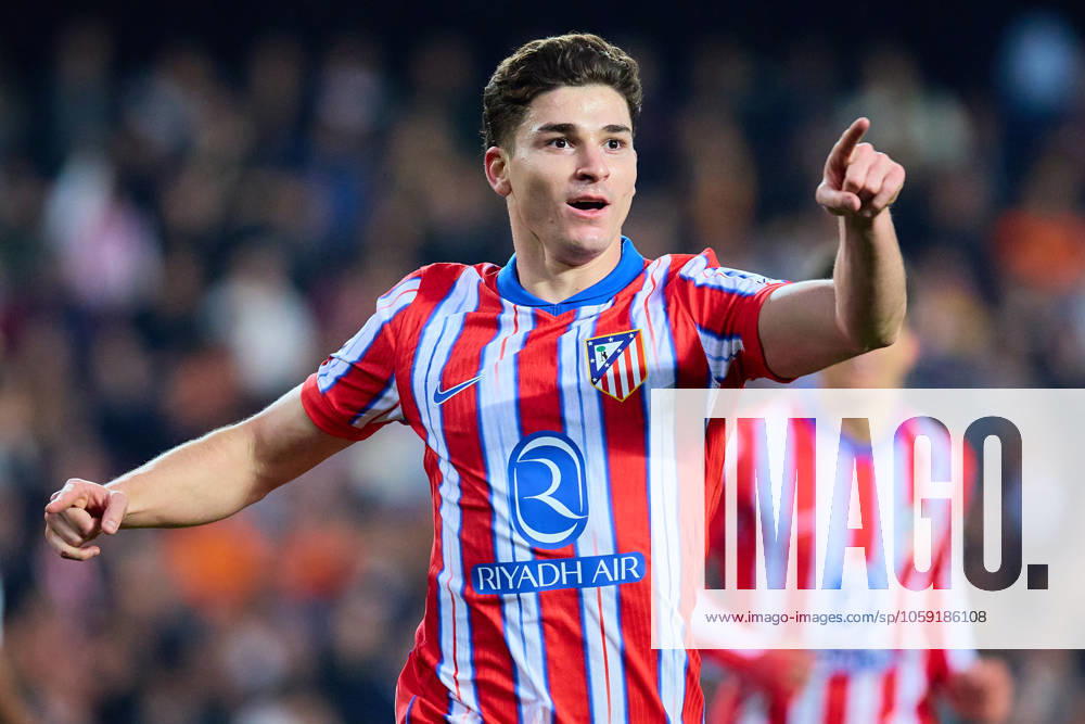 La Liga EA Sports, Spain, Valencia CF and Atletico de Madrid VALENCIA, SPAIN - FEBRUARY 22: Julian Alvarez Centre-Forward of Atletico de Madrid celebrates after scoring his team s first goal during the La Liga EA Sports match between Valencia CF and Club Atletico de Madrid at Mestalla Stadium on February 22, 2025 in Valencia, Spain. (Photo by Jose Torres Photo Players Images Magara Press) Valencia Mestalla Stadium Spain