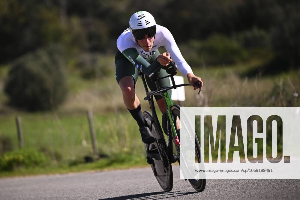 2025 Volta Algarve cycling race - Stage 5 MALHAO, PORTUGAL - FEBRUARY 23 : Beltran Javier (ESP) of Caja Rural-Seguros RGA during stage 5, an individual time trial, of the 51th edition of the Volta Algarve cycling race, with start in Salir and finish in Malhao on February 23, 2025 in Malhao, Portugal, 23 02 2025 ( Motordriver Kenny Verfaillie - Malhao Portugal