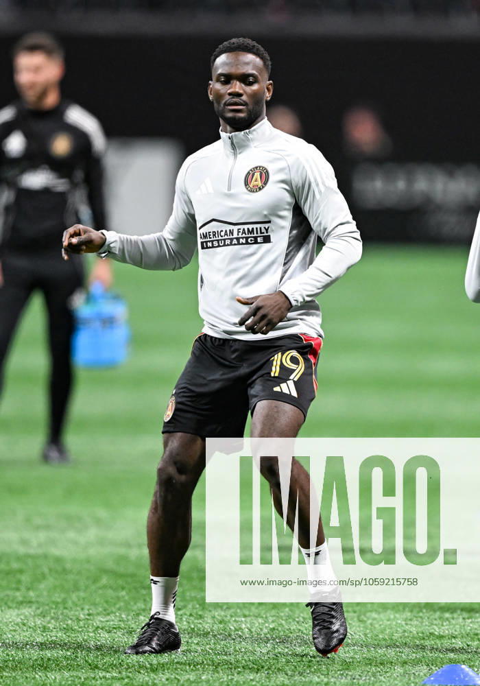 ATLANTA, GA Ð FEBRUARY 22: Atlanta forward Emmanuel Latte Lath (19) warms up prior to the start of the MLS, Fussball Herren, USA match between CF Montreal and Atlanta United FC on February 22nd, 2025 at Mercedes-Benz Stadium in Atlanta, GA. (Photo by Rich von Biberstein Icon Sportswire) SOCCER: FEB 22 MLS Atlanta United FC vs CF Montreal Icon250222089