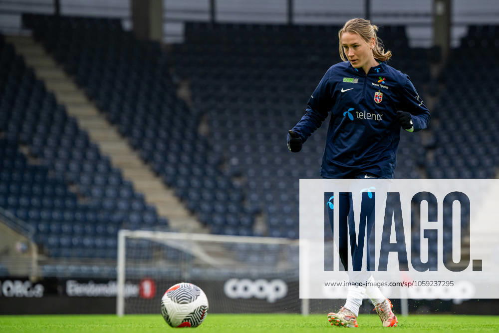 Elisabeth Terland of the Norwegian women s national football team during a training session on February 24, 2025 in Stavanger. Photo: Vegard Grott BILDBYRAN kod VG VG0717 bbeng fotboll football soccer fotball norge norway women dam nations league träning practice training trening