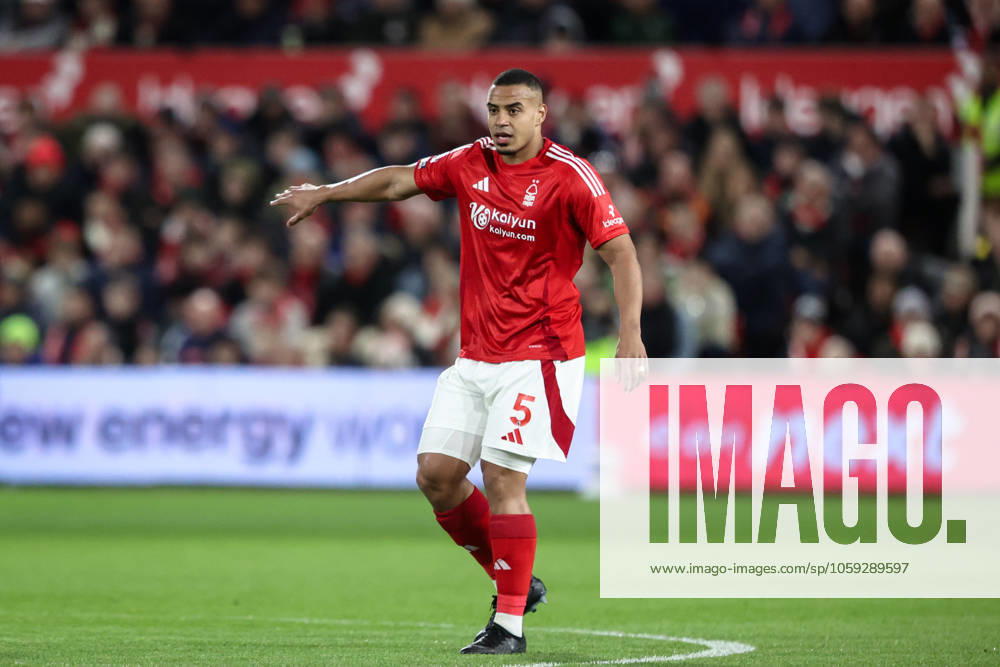Premier League Nottingham Forest v Arsenal Murillo of Nottingham Forest gives his team instructions during the Premier League match Nottingham Forest vs Arsenal at City Ground, Nottingham, United Kingdom, 26th February 2025 (Photo by Alfie Cosgrove News Images) Nottingham City Ground Nottinghamshire United Kingdom