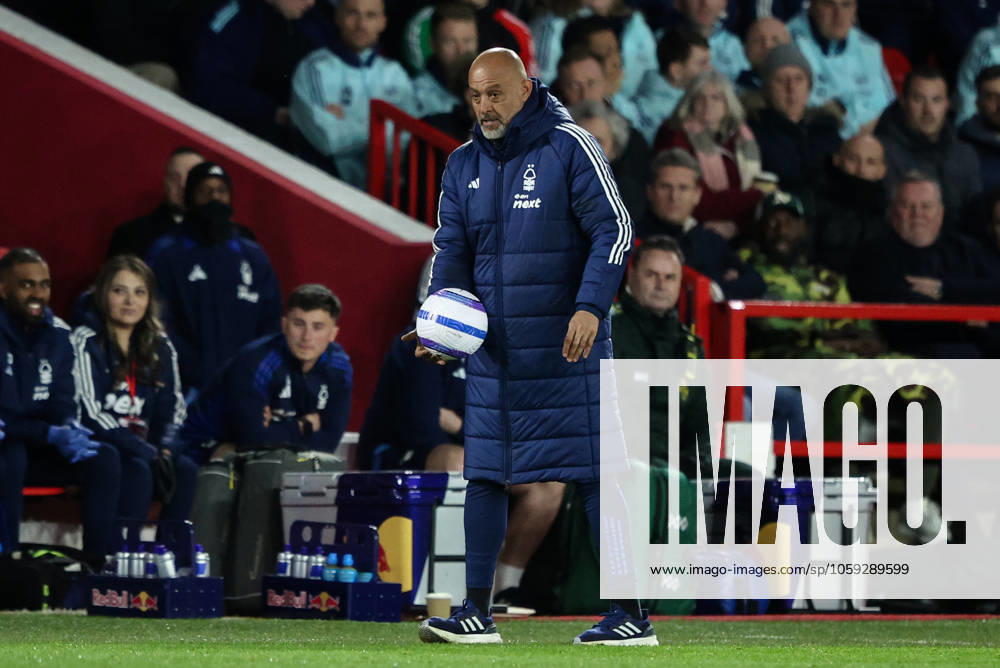 Premier League Nottingham Forest v Arsenal Nuno Espirito Santo manager of Nottingham Forest picks the ball up during the Premier League match Nottingham Forest vs Arsenal at City Ground, Nottingham, United Kingdom, 26th February 2025 (Photo by Alfie Cosgrove News Images) Nottingham City Ground Nottinghamshire United Kingdom
