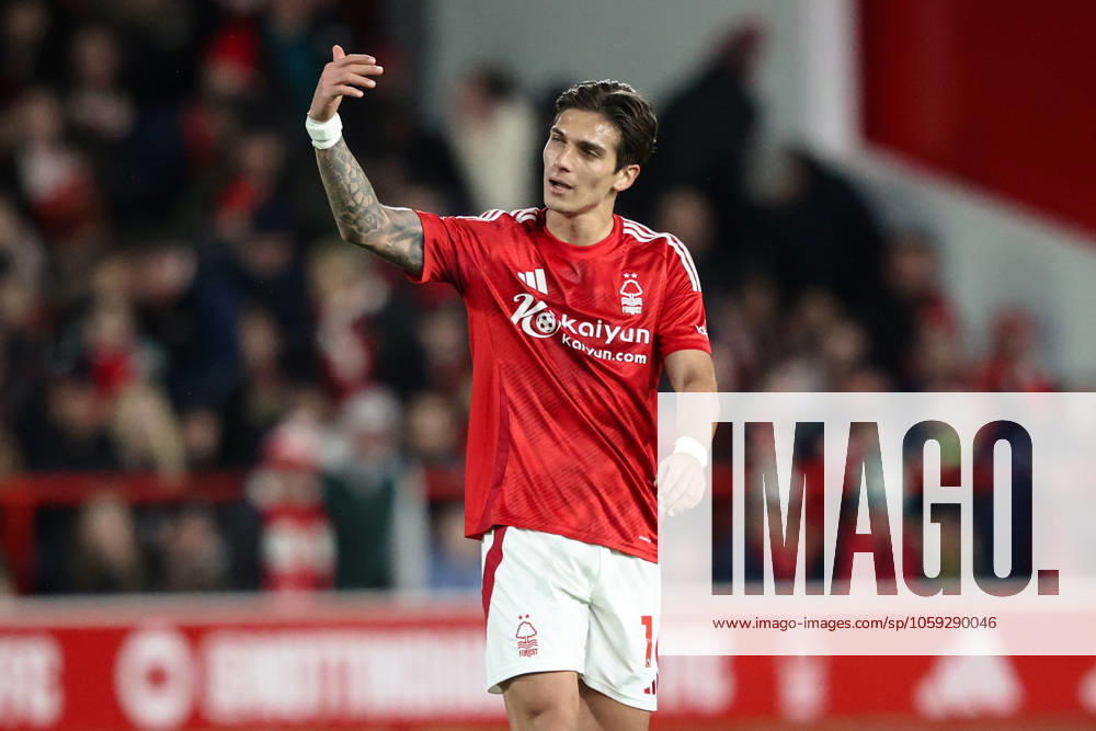 Premier League Nottingham Forest v Arsenal Nicolas Dominguez of Nottingham Forest gives his team instructions during the Premier League match Nottingham Forest vs Arsenal at City Ground, Nottingham, United Kingdom, 26th February 2025 (Photo by Alfie Cosgrove News Images) Nottingham City Ground Nottinghamshire United Kingdom
