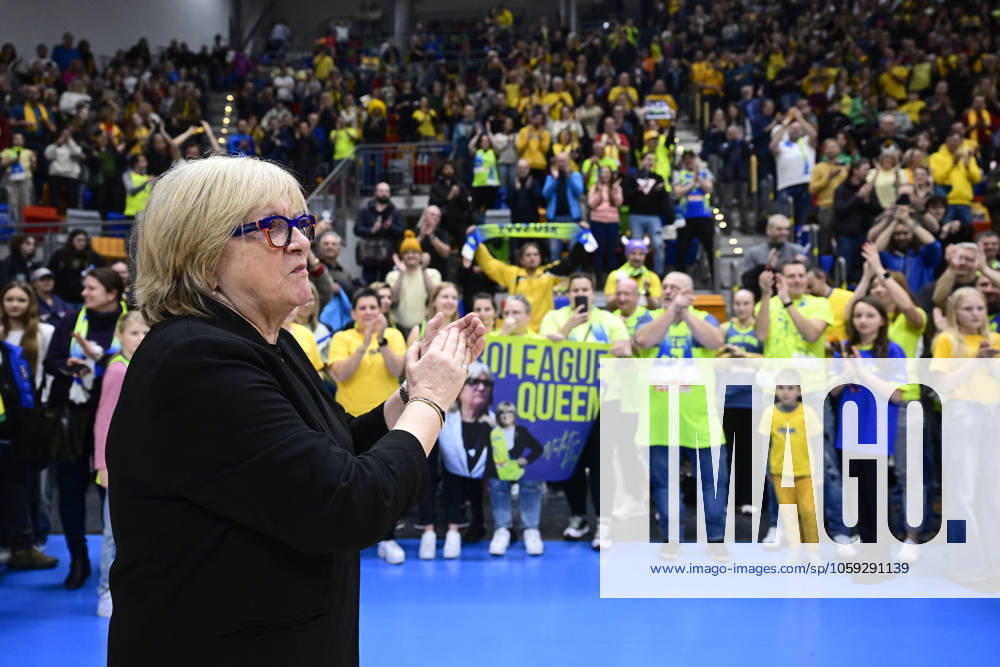 Coach Natalia Hejkova (Prague) reacts after the FIBA EuroLeague Women, 1st playoff round duel, return game, ZVVZ USK Praha vs Basket Landes, in Prague, Czech Republic, on February 26, 2025. (CTKxPhoto OndrejxDeml) CTKPhotoP2025022608885 CTKPhotoP2025022608885