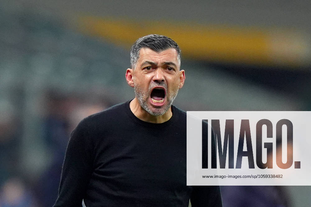 AC Milan& x2019;s head coach Sergio Conceicao during the Serie A soccer match between Milan and Inter at San Siro Stadium in Milan , North Italy - Sunday , February 2, 2025 . - Soccer .