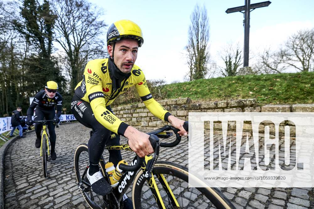Belgian Victor Campenaerts of Team Visma-Lease a Bike pictured in action at the Muur van Geraardsbergen (Mur de Grammont) during a track reconnaissance session ahead of this weekend s one-day cycling race Omloop Het Nieuwsblad, opening race of the Flemish classic one day races season, Friday 28 February 2025. DAVIDxPINTENS x113658309x