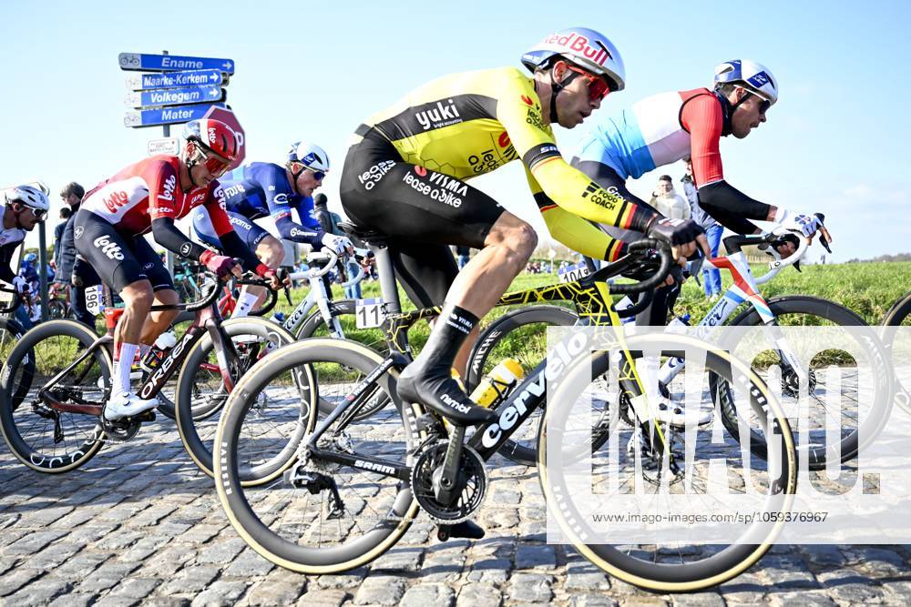 Belgian Wout van Aert pictured in action during the men s one-day cycling race Omloop Het Nieuwsblad (UCI World Tour), 197 km from Gent to Ninove, Saturday 01 March 2025. JASPERxJACOBS x113841828x
