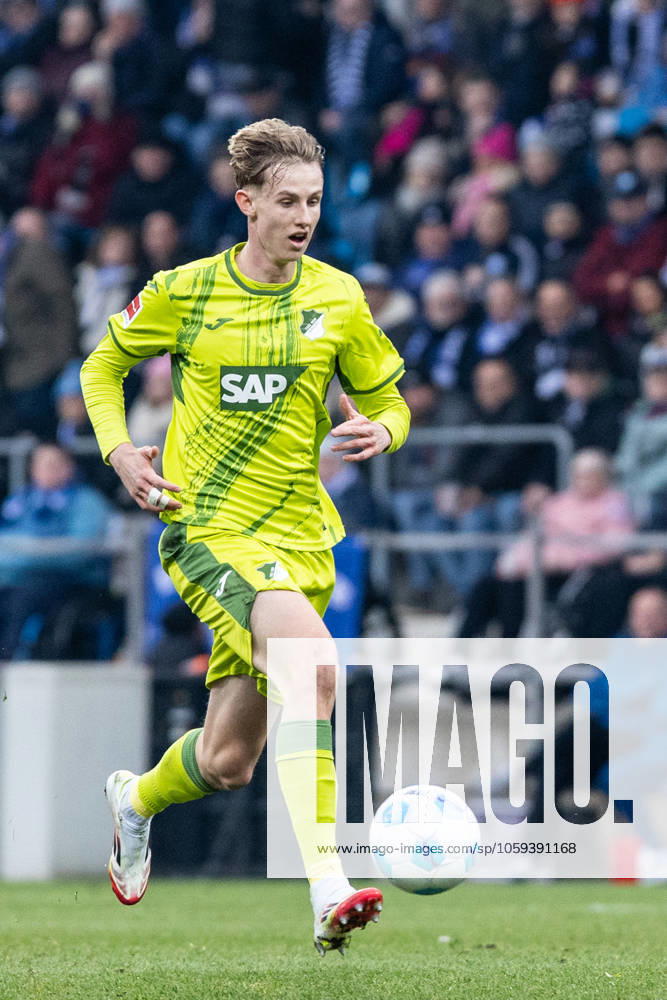 1. Fußball Bundesliga: VfL Bochum - TSG 1899 Hoffenheim; 01.03.2025 Max Moerstedt (TSG 1899 Hoffenheim, 33) 1. Fußball Bundesliga: VfL Bochum - TSG 1899 Hoffenheim; Vonovia-Ruhrstadion, Bochum; 01.03.2025 DFL regulations prohibit any use of photographs as image sequences and or quasi video.