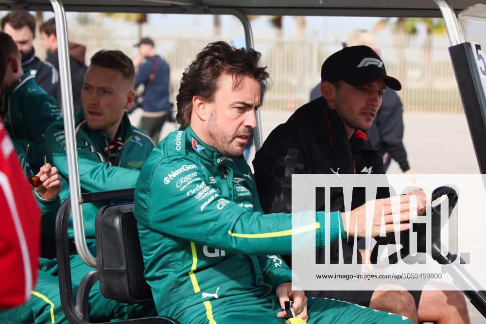 Fernando Alonso (Aston Martin Aramco Formula One Team, 14), BAH, Bahrain Preseason Testing, Formel 1 Weltmeisterschaft, 28.02.2025 BAH, Formel 1, Bahrain International Circuit, Bahrain Preseason Testing Sakhir