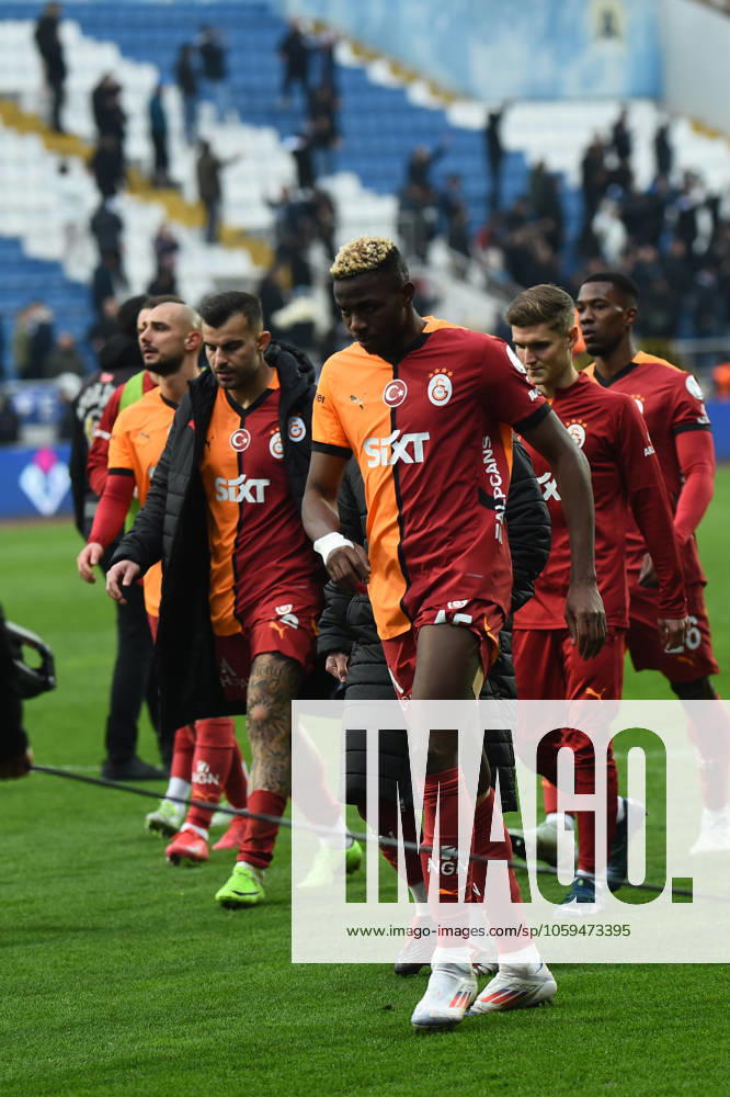 Victor Osimhen of Galatasaray reacts during the Turkish Super League match between Kasimpasa and Galatasaray at Recep Tayyip Erdogan Stadium on March 2, 2025 in Istanbul, Turkey. (Photo by Seskimphoto ) Kasimpasa v Galatasaray - Turkish Super League