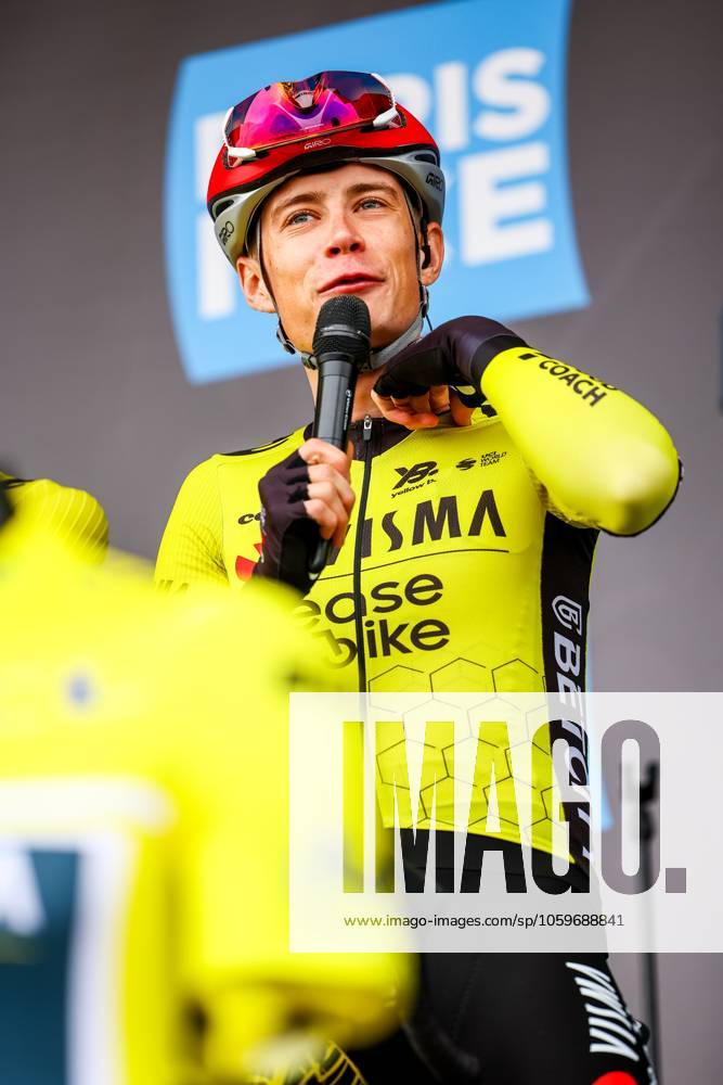 Danish Jonas Vingegaard Hansen of Team Visma-Lease a Bike pictured at the start of the first stage of 83th edition of the Paris-Nice cycling race, from and to Le Perray-en-Yvelines (156,5km), Sunday 09 March 2025. DAVIDxPINTENS x114551999x