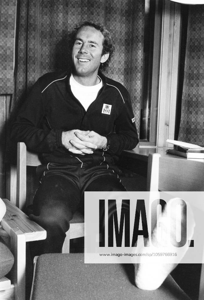 Ingemar Stenmark, geboren am 18. März 1956, ist ein ehemaliger schwedischer alpiner Skirennläufer im Weltcup. Er gilt als einer der bedeutendsten schwedischen Sportler aller Zeiten und als der größte Slalom und Riesenslalomspezialist aller Zeiten. 1980 Ingemar Stenmark born 18 March 1956 is a Swedish former World Cup alpine ski racer. He is regarded as one of the most prominent Swedish athletes ever, and as the greatest slalom and giant slalom specialist of all time. 1980