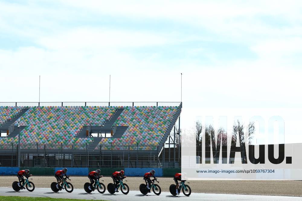 Team Arkea-BB Hotels riders pictured during the warming up ahead of stage three of the 83th edition of the Paris-Nice cycling race, a 28,4km team time trial at the Nevers Magny-Cours racetrack, in Nevers, France, Tuesday 11 March 2025. DAVIDxPINTENS x114674993x