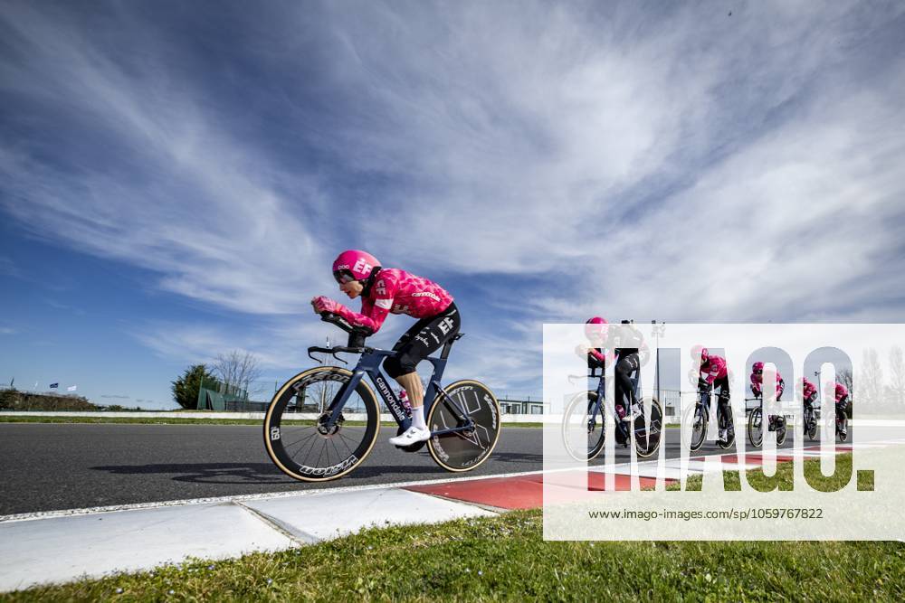 EF Education-EasyPost riders pictured during the warming up ahead of stage three of the 83th edition of the Paris-Nice cycling race, a 28,4km team time trial at the Nevers Magny-Cours racetrack, in Nevers, France, Tuesday 11 March 2025. DAVIDxPINTENS x114676788x