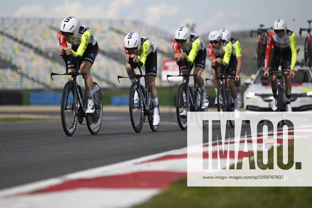 Paris - Nice 2025 - stage 3 NEVERS, FRANCE - MARCH 11 : training team Intermarche - Wanty during stage 3 of the 83th edition of the Paris - Nice cycling race, a team time-trail stage of 28,4km with start on the Circuit Magny-Cours and finish in Nevers on March 11, 2025 in Nevers, France, 11 03 2025 ( Motordriver Kenny Verfaillie - Nevers France