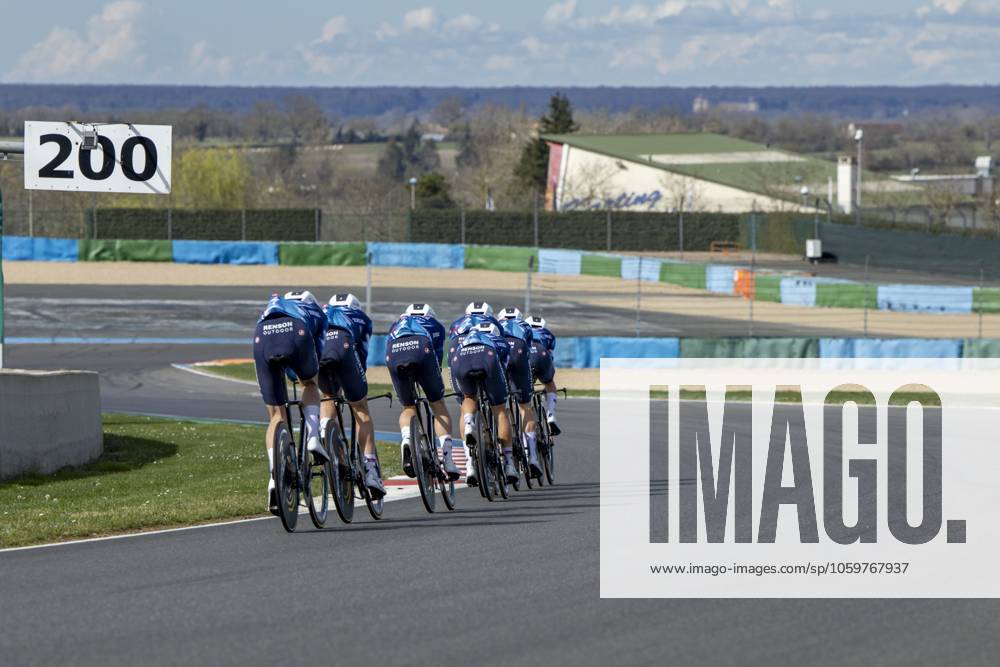 Soudal Quick-Step riders pictured during the warming up ahead of stage three of the 83th edition of the Paris-Nice cycling race, a 28,4km team time trial at the Nevers Magny-Cours racetrack, in Nevers, France, Tuesday 11 March 2025. DAVIDxPINTENS x114676913x