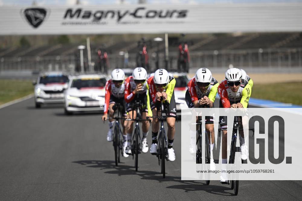 Paris - Nice 2025 - stage 3 NEVERS, FRANCE - MARCH 11 : training team Intermarche - Wanty stage 3 of the 83th edition of the Paris - Nice cycling race, a team time-trail stage of 28,4km with start on the Circuit Magny-Cours and finish in Nevers on March 11, 2025 in Nevers, France, 11 03 2025 ( Motordriver Kenny Verfaillie - Nevers France