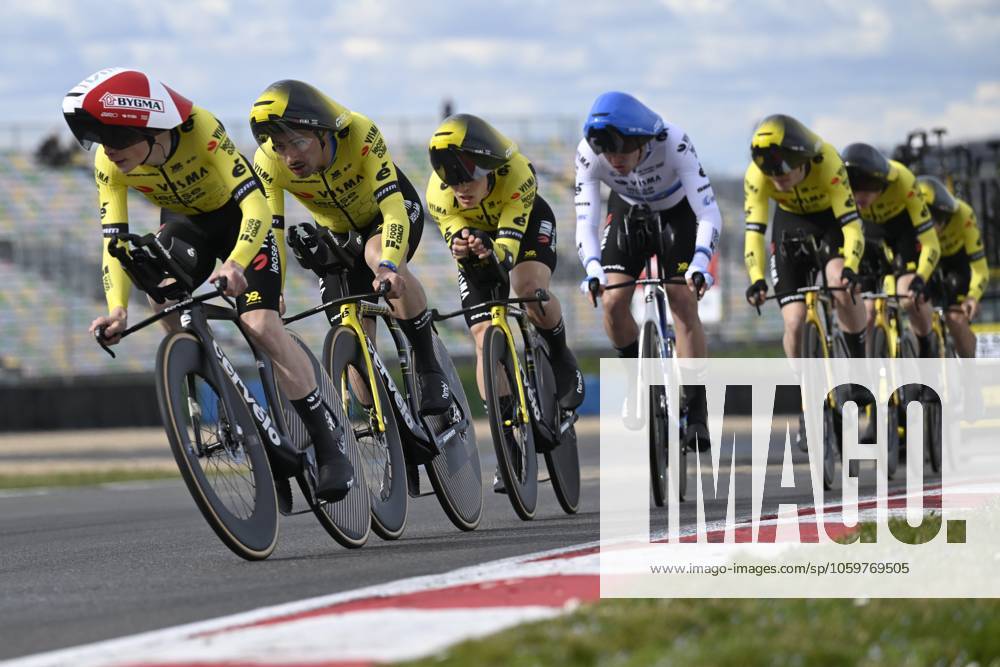Paris - Nice 2025 - stage 3 NEVERS, FRANCE - MARCH 11 : team Visma Lease a Bike during stage 3 of the 83th edition of the Paris - Nice cycling race, a team time-trail stage of 28,4km with start on the Circuit Magny-Cours and finish in Nevers on March 11, 2025 in Nevers, France, 11 03 2025 ( Motordriver Kenny Verfaillie - Nevers France