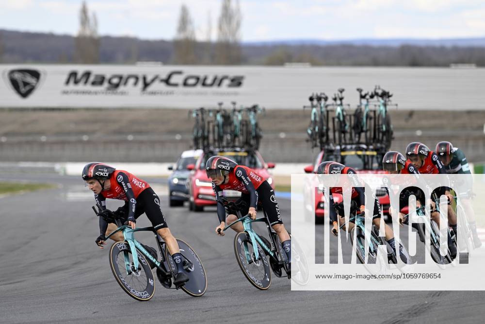 Paris - Nice 2025 - stage 3 NEVERS, FRANCE - MARCH 11 : team Arkea - B&B Hotels during stage 3 of the 83th edition of the Paris - Nice cycling race, a team time-trail stage of 28,4km with start on the Circuit Magny-Cours and finish in Nevers on March 11, 2025 in Nevers, France, 11 03 2025 ( Motordriver Kenny Verfaillie - Nevers France