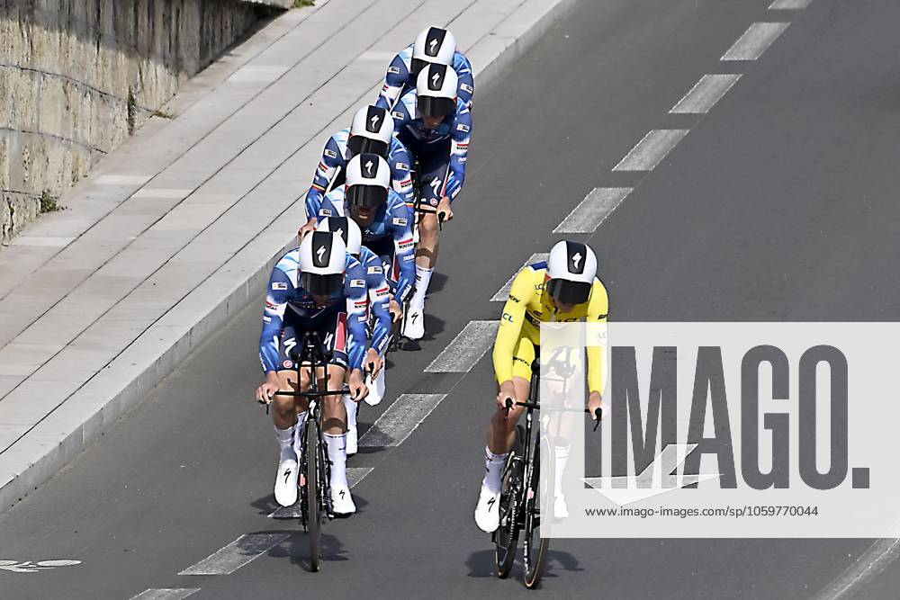 Paris - Nice 2025 - stage 3 NEVERS, FRANCE - MARCH 11 : Merlier Tim (BEL) of Soudal Quick-Step and team Soudal - Quick Step during stage 3 of the 83th edition of the Paris - Nice cycling race, a team time-trail stage of 28,4km with start on the Circuit Magny-Cours and finish in Nevers on March 11, 2025 in Nevers, France, 11 03 2025 ( Motordriver Kenny Verfaillie - Nevers France