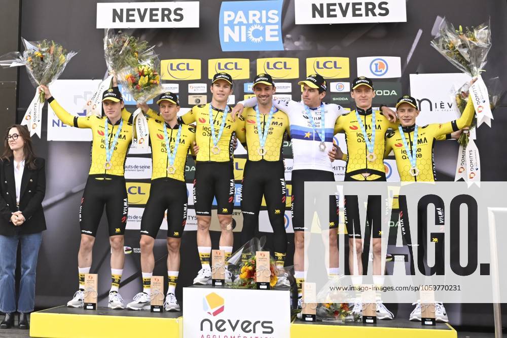 Paris - Nice 2025 - stage 3 NEVERS, FRANCE - MARCH 11 : Jorgenson Matteo (USA) of Team Visma Lease A Bike, Affini Edoardo (ITA) of Team Visma Lease A Bike, Campenaerts Victor (BEL) of Team Visma Lease A Bike, Hagenes Per Strand (NOR) of Team Visma Lease A Bike, Lemmen Bart (NED) of Team Visma Lease A Bike, Vingegaard Jonas (DEN) of Team Visma Lease A Bike, Zingle Axel (FRA) of Team Visma Lease A Bike pictured during the podium ceremony of stage 3 of the 83th edition of the Paris - Nice cycling race, a team time-trail stage of 28,4km with start on the Circuit Magny-Cours and finish in Nevers on March 11, 2025 in Nevers, France, 11 03 2025 ( Motordriver Kenny Verfaillie - Nevers France