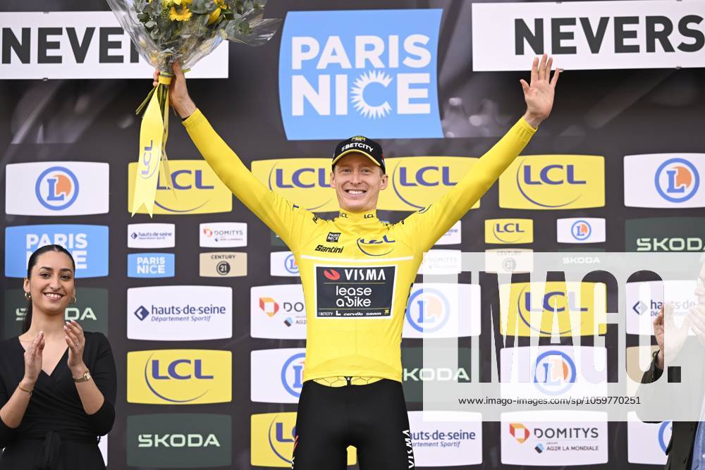 Paris - Nice 2025 - stage 3 NEVERS, FRANCE - MARCH 11 : Jorgenson Matteo (USA) of Team Visma Lease A Bike pictured with the yellow jersey during the podium ceremony of stage 3 of the 83th edition of the Paris - Nice cycling race, a team time-trail stage of 28,4km with start on the Circuit Magny-Cours and finish in Nevers on March 11, 2025 in Nevers, France, 11 03 2025 ( Motordriver Kenny Verfaillie - Nevers France