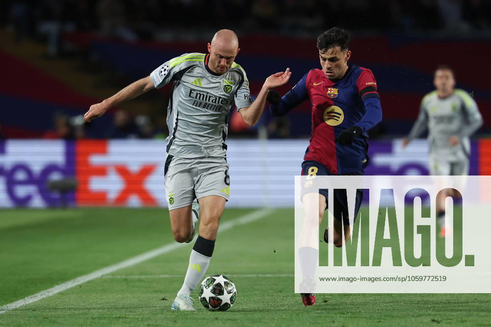 Barcelona 11. March 2025 Uefa Champions League phase 2024 25 Round of 16 FC Barcelona, Barca - S.L.Benfica v.l., Frederik Aursnes (S.L.Benfica), Pedri (FC Barcelona) Zweikampf, Action, Aktion, Battles for the Ball