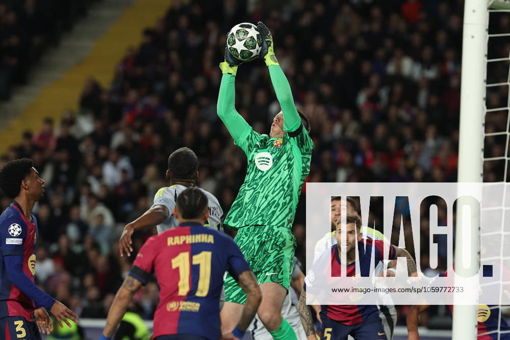 Barcelona 11. March 2025 Uefa Champions League phase 2024 25 Round of 16 FC Barcelona, Barca - S.L.Benfica v.l., Torwart Wojciech Szczesny (FC Barcelona) in aktion, in action,
