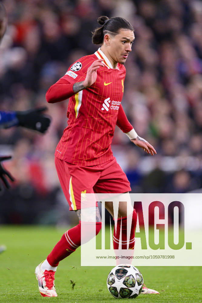 Liverpool FC v Paris Saint-Germain - UEFA Champions League 2024 25 Round of 16 Second Leg LIVERPOOL, ENGLAND - MARCH 11: Darwin Nunez of Liverpool looks to pass the ball during the UEFA Champions League 2024 25 Round of 16 Second Leg match between Liverpool FC and Paris Saint-Germain at Anfield on March 11, 2025 in Liverpool, England. LiverpoolUnited Kingdom