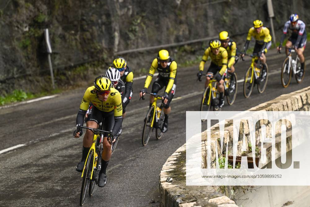 Paris - Nice 2025 - stage 7 AURON, FRANCE - MARCH 15 : Affini Edoardo (ITA) of Team Visma Lease A Bike in action during stage 7 of the 83th edition of the Paris - Nice cycling race, a stage of 109,3km with start in Nice and finish at Auron on March 15, 2025 in Auron, France, 15 03 2025 ( Motordriver Kenny Verfaillie - Auron France