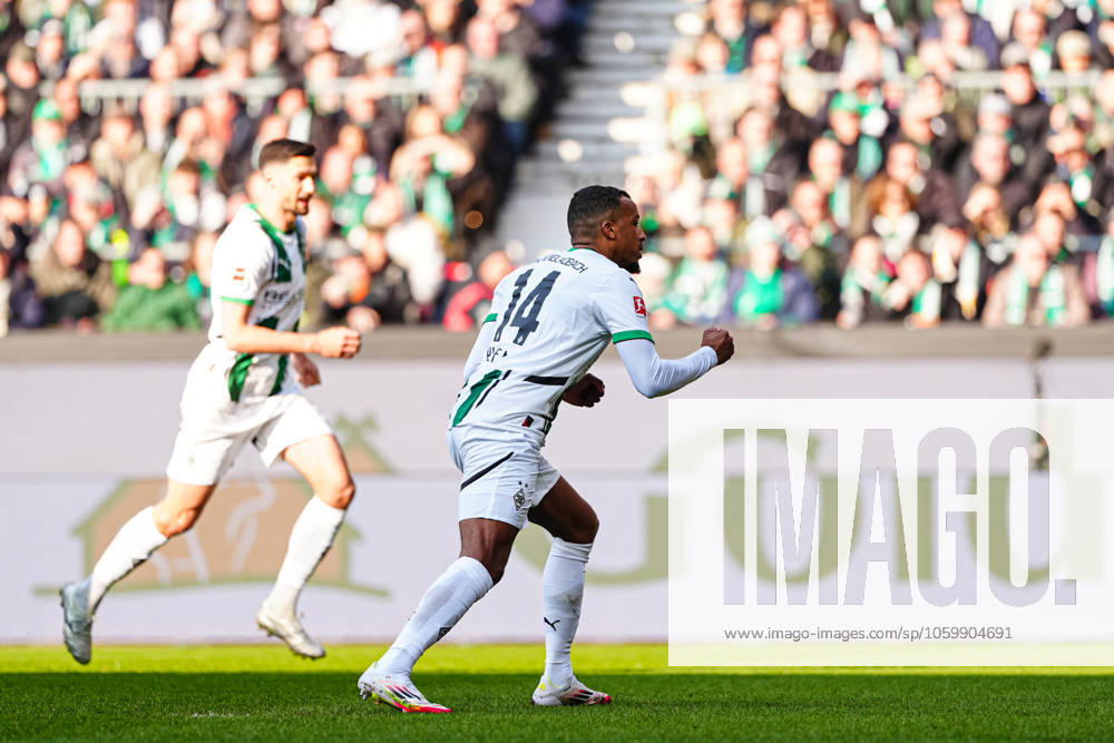 Torjubel nach Tor zum 0:1 per Elfmeter Strafstoss Alassane Plea (Borussia Moenchengladbach, 14) GER, SV Werder Bremen vs. Borussia Moenchengladbach, Fussball, Bundesliga, Spieltag 26, Spielzeit 2024 25, 15.03.2025 DFL REGULATIONS PROHIBIT ANY USE OF PHOTOGRAPHS AS IMAGE SEQUENCES AND OR QUASI-VIDEO GER, SV Werder Bremen vs. Borussia Moenchengladbach, Fussball, Bundesliga, Spieltag 26, Spielzeit 2024 25, 15.03.2025 Bremen