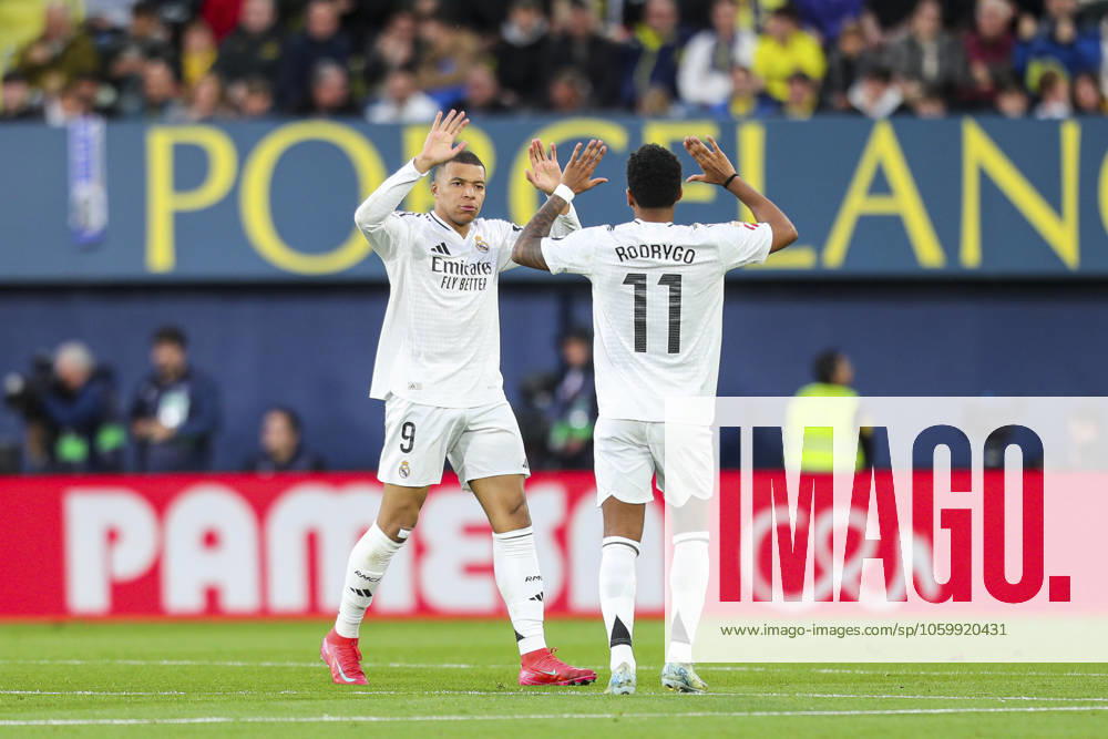 Kylian Mbappe of Real Madrid celebrates a goal with teammates during the Spanish league, LaLiga EA Sports, football match played between Villarreal CF and Real Madrid CF at La Ceramica stadium on March 15, 2025, in Villarreal, Spain. Villarreal SPAIN - ZUMAa181 20250315_zaa_a181_061