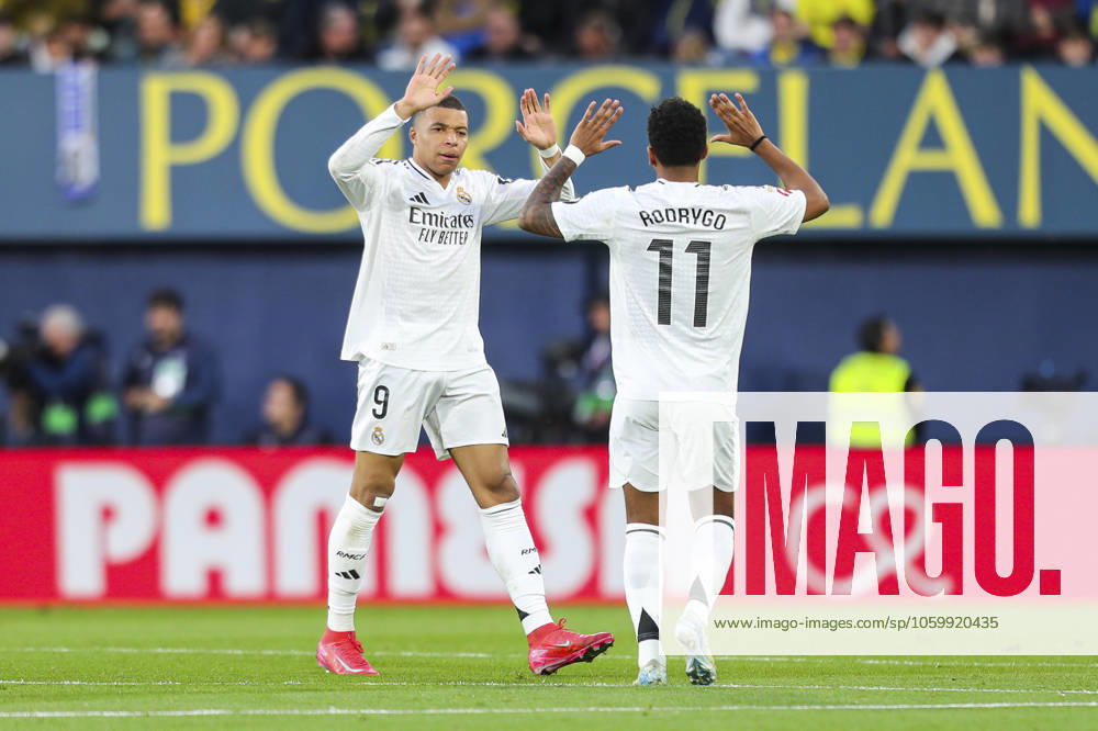 Kylian Mbappe of Real Madrid celebrates a goal with teammates during the Spanish league, LaLiga EA Sports, football match played between Villarreal CF and Real Madrid CF at La Ceramica stadium on March 15, 2025, in Villarreal, Spain. Villarreal SPAIN - ZUMAa181 20250315_zaa_a181_062