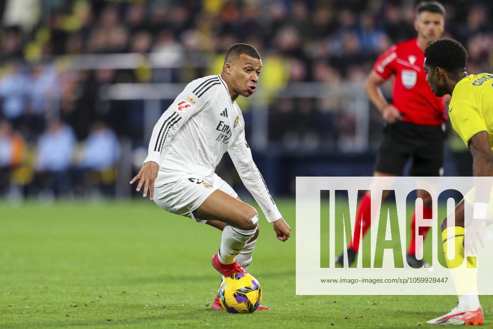 Kylian Mbappe of Real Madrid in action during the Spanish league, LaLiga EA Sports, football match played between Villarreal CF and Real Madrid CF at La Ceramica stadium on March 15, 2025, in Villarreal, Spain. Villarreal SPAIN - ZUMAa181 20250315_zaa_a181_120