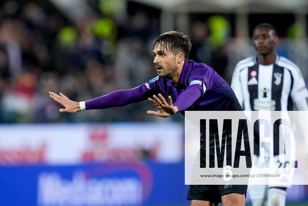 ACF Fiorentina v Juventus FC - Serie Enilive Luca Ranieri of ACF Fiorentina gestures during the Serie A Enilive match between ACF Fiorentina and Juventus FC at Stadio Artemio Franchi on March 16, 2025 in Florence, Italy. Florence Stadio Artemio Franchi Florence Italy
