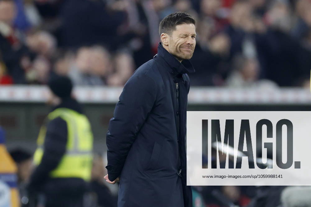 Im Bild: Trainer Xabi Alonso (Bayer 04 Leverkusen), 16.03.2025, Fussball, Bundesliga, VfB Stuttgart - Bayer 04 Leverkusen, GER, Stuttgart, MHPArena, DFL REGULATIONS PROHIBIT ANY USE OF PHOTOGRAPHS AS IMAGE SEQUENCES AND OR QUASI-VIDEO.