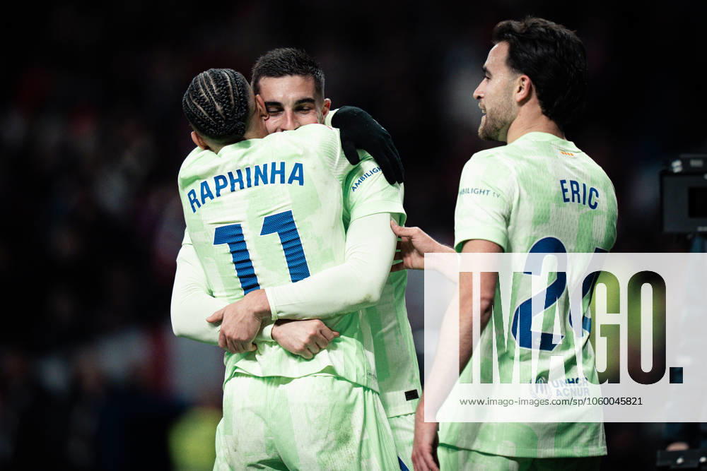 Atletico de Madrid v FC Barcelona, Barca - LaLiga EA Sports MADRID, SPAIN, MARCH 16: Ferran Torres of FC Barcelona celebrating after scoring his 2nd goal with Raphinha Dias of FC Barcelona during the LaLiga EA Sports match between Atletico de Madrid and FC Barcelona at Estadio Civitas Metropolitano on March 16, 2025 in Madrid, Spain. Madrid Estadio Civitas Metropolitano Madrid Spain