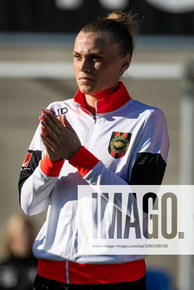Brommapojkarnas Amanda Wulff under fotbollsmatchen i Damallsvenskan mellan Brommapojkarna och Alingsas den 22 mars 2025 i Stockholm.