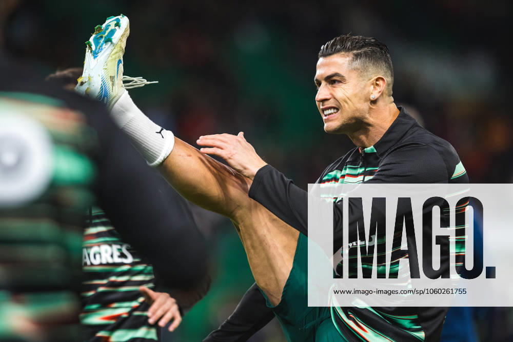 Cristiano Ronaldo of Portugal in action during the warm-up for the UEFA Nations League Quarterfinal Leg Two match between Portugal and Denmark at Estadio Jose Alvalade. Lisbon Portugal - ZUMAs197 20250323_aaa_s197_493