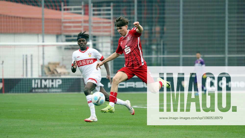 U17, U 17 VfB Stuttgart - U17 1. FC Köln Deutschland, Stuttgart, 29.03.2025, Fussball, U17-DFB-Nachwuchsliga, U17 VfB Stuttgart - U17 1. FC Köln (0:1): v.l. Neo Jeggle (VfB Stuttgart), Johannes Fritz (1. FC Köln).