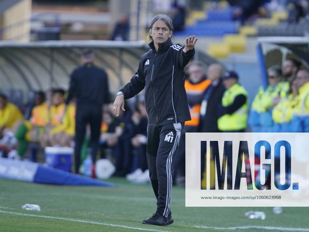 Filippo Inzaghi, allenatore Pisa ...durante la partita tra Pisa e Modena del Campionato italiano di calcio SerieB BKT 2024 2025 - Stadio Romeo Anconetani-Cetilar Arena Pisa, Italia - 05 Marzo 2025 - (foto di Alessandro La Rocca LaPresse)