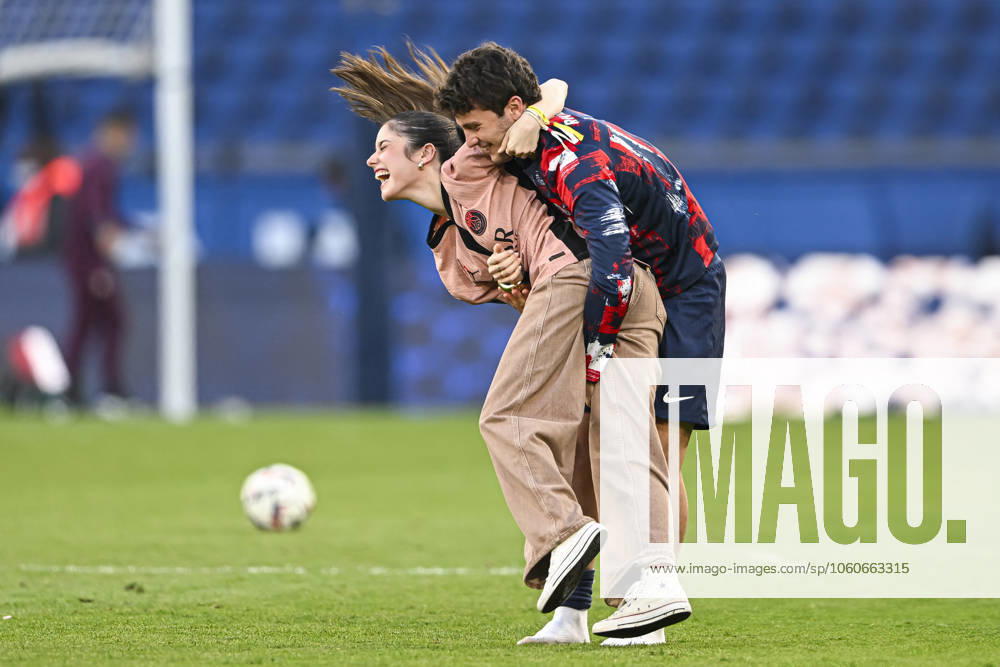 Ligue 1 McDonalds - Paris Saint-Germain v Angers SCO Joao Pedro Goncalves Neves and his girlfriend Madalena Aragao during the Ligue 1 football match Paris Saint-Germain PSG VS Angers SCO on April 5, 2025 at Parc des Princes stadium in Paris, France. Photo by Victor Joly ABACAPRESS.COM Paris France