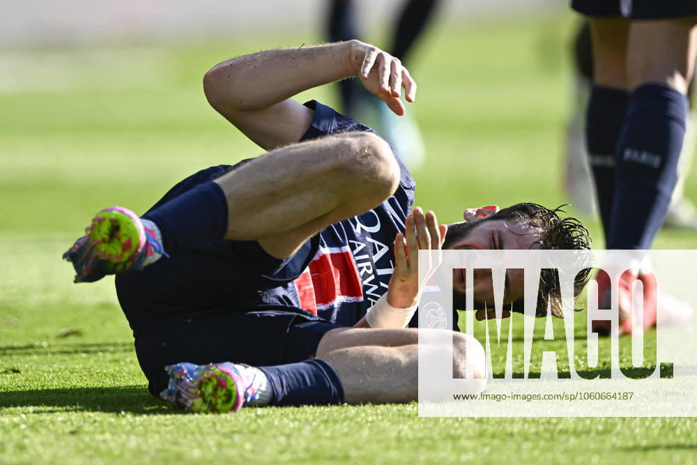 Ligue 1 McDonalds - Paris Saint-Germain v Angers SCO Khvicha Kvaratskhelia injured during the Ligue 1 football match Paris Saint-Germain PSG VS Angers SCO on April 5, 2025 at Parc des Princes stadium in Paris, France. Photo by Victor Joly ABACAPRESS.COM Paris France