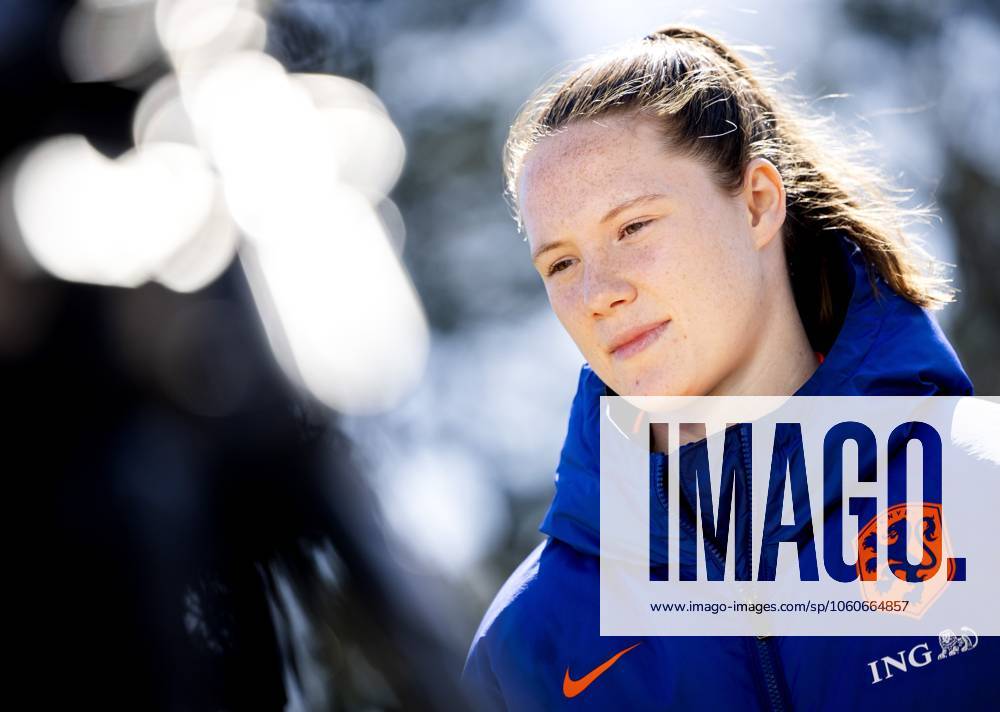 ZEIST - Veerle Buurman during a training session of the Dutch soccer players ahead of the Nations League match against Austria. ANP KOEN VAN WEEL ANPxSportx IVx 523923765 originalFilename: 523923765