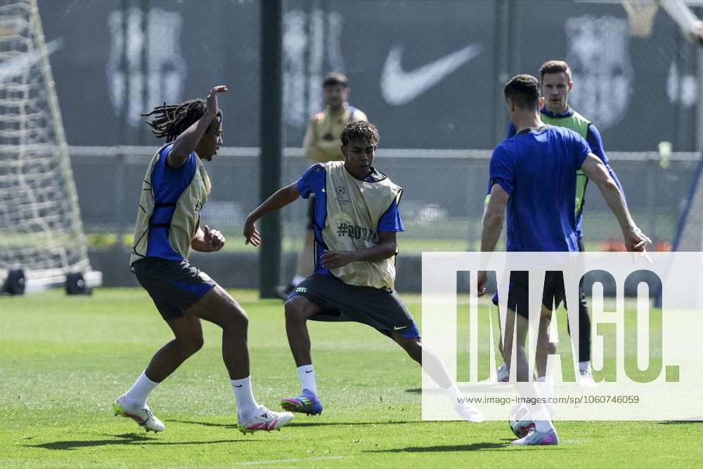 Lamine Yamal during the training day of FC Barcelona, Barca ahead UEFA Champions League, football match against Borussia Dortmund at Ciudad Esportiva Joan Gamper on April 08, 2025 in Sant Joan Despi, Barcelona, Spain. Sant Joan Despi SPAIN - ZUMAa181 20250408_zaa_a181_035